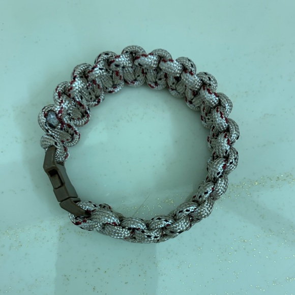 Men’s paracord bracelet - Picture 2 of 3